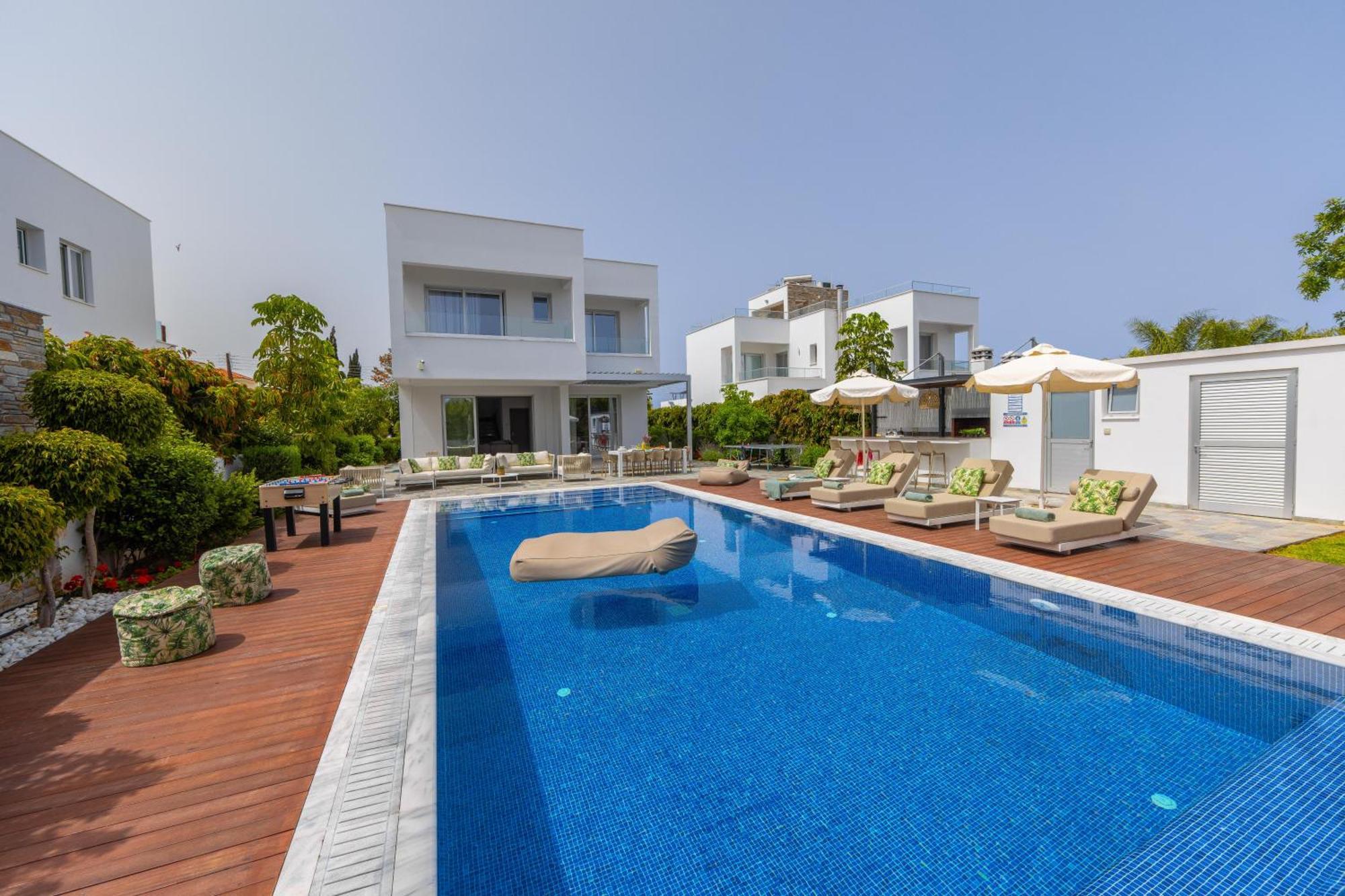Green Heaven Villa 3 โปรทาราส ภายนอก รูปภาพ