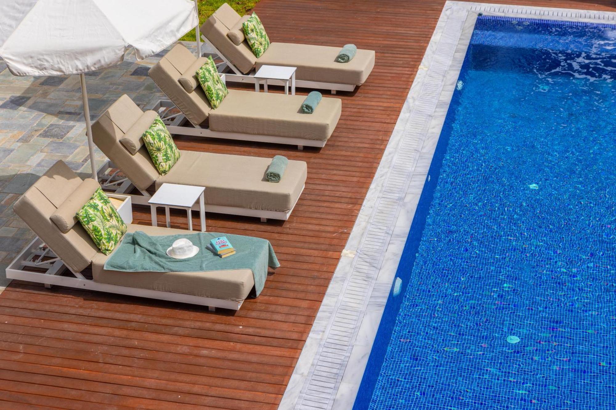 Green Heaven Villa 3 โปรทาราส ภายนอก รูปภาพ