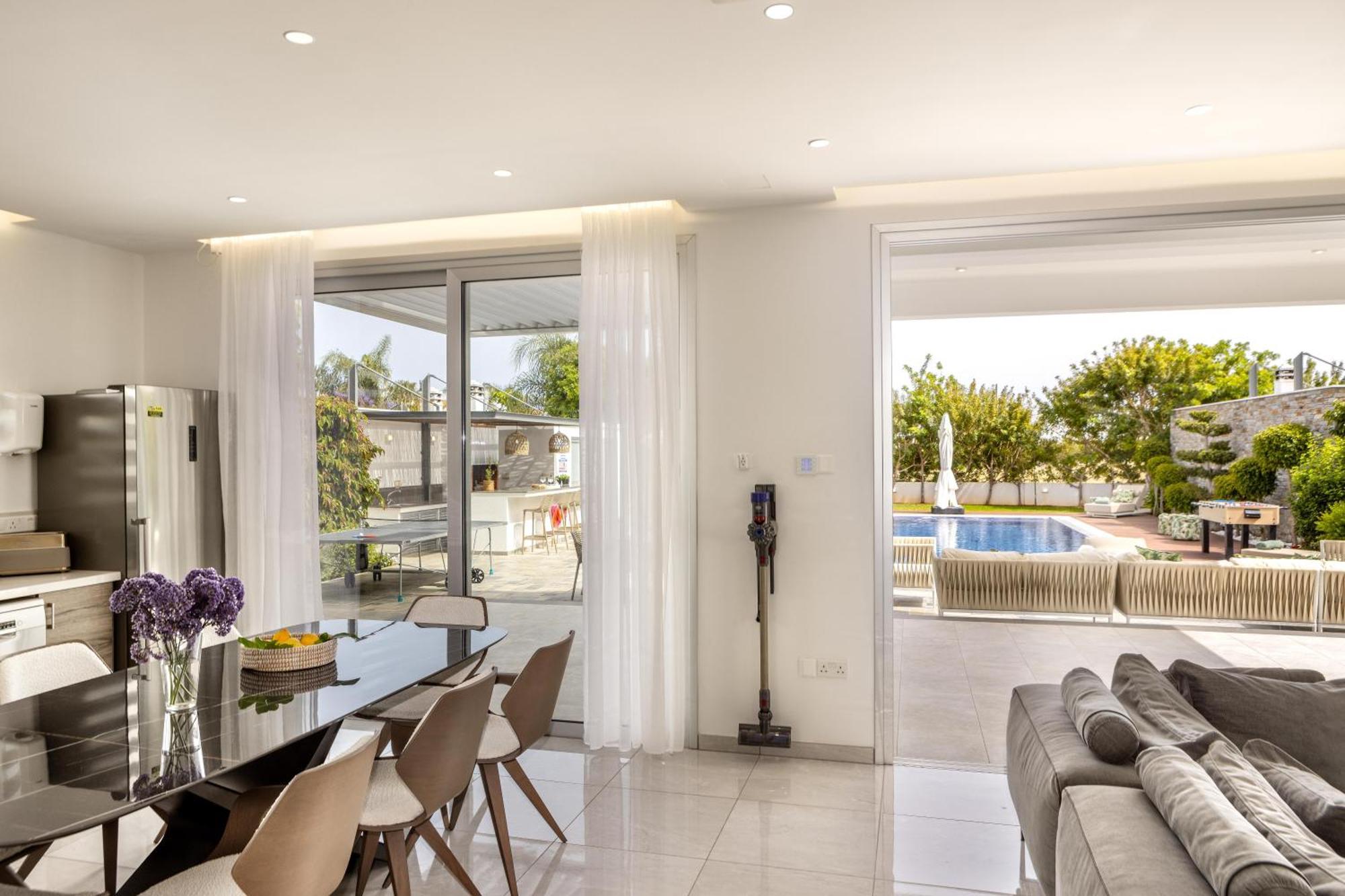 Green Heaven Villa 3 โปรทาราส ภายนอก รูปภาพ