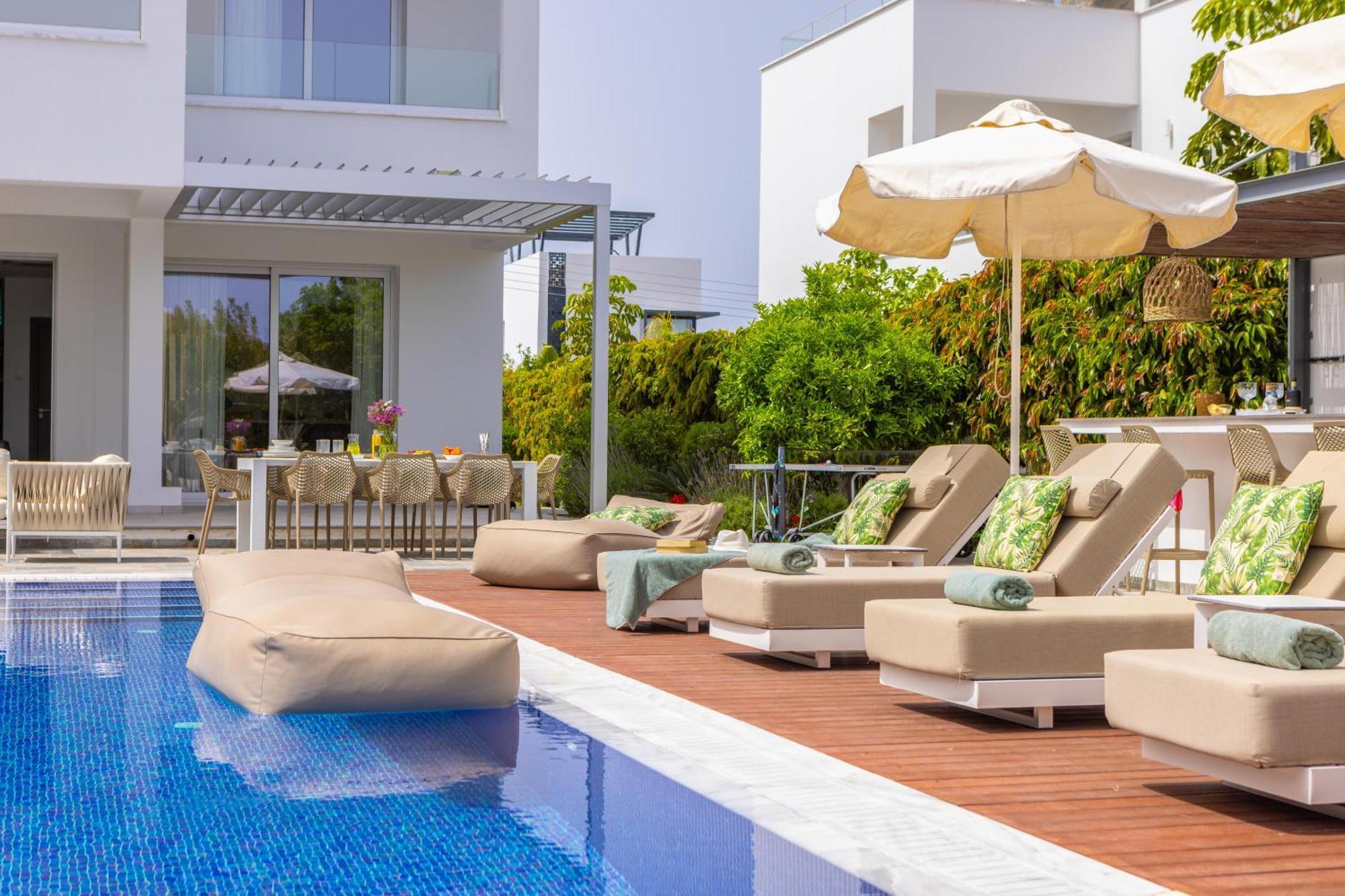 Green Heaven Villa 3 โปรทาราส ภายนอก รูปภาพ