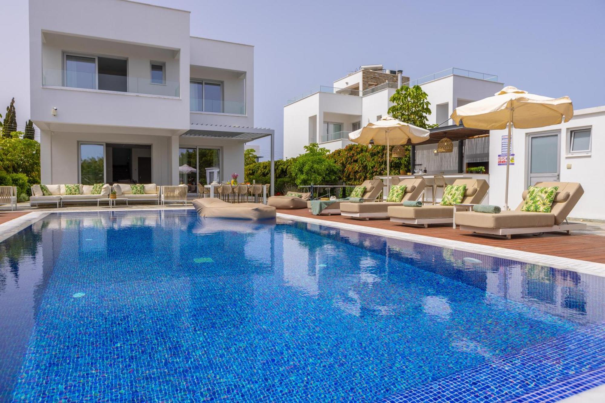 Green Heaven Villa 3 โปรทาราส ภายนอก รูปภาพ